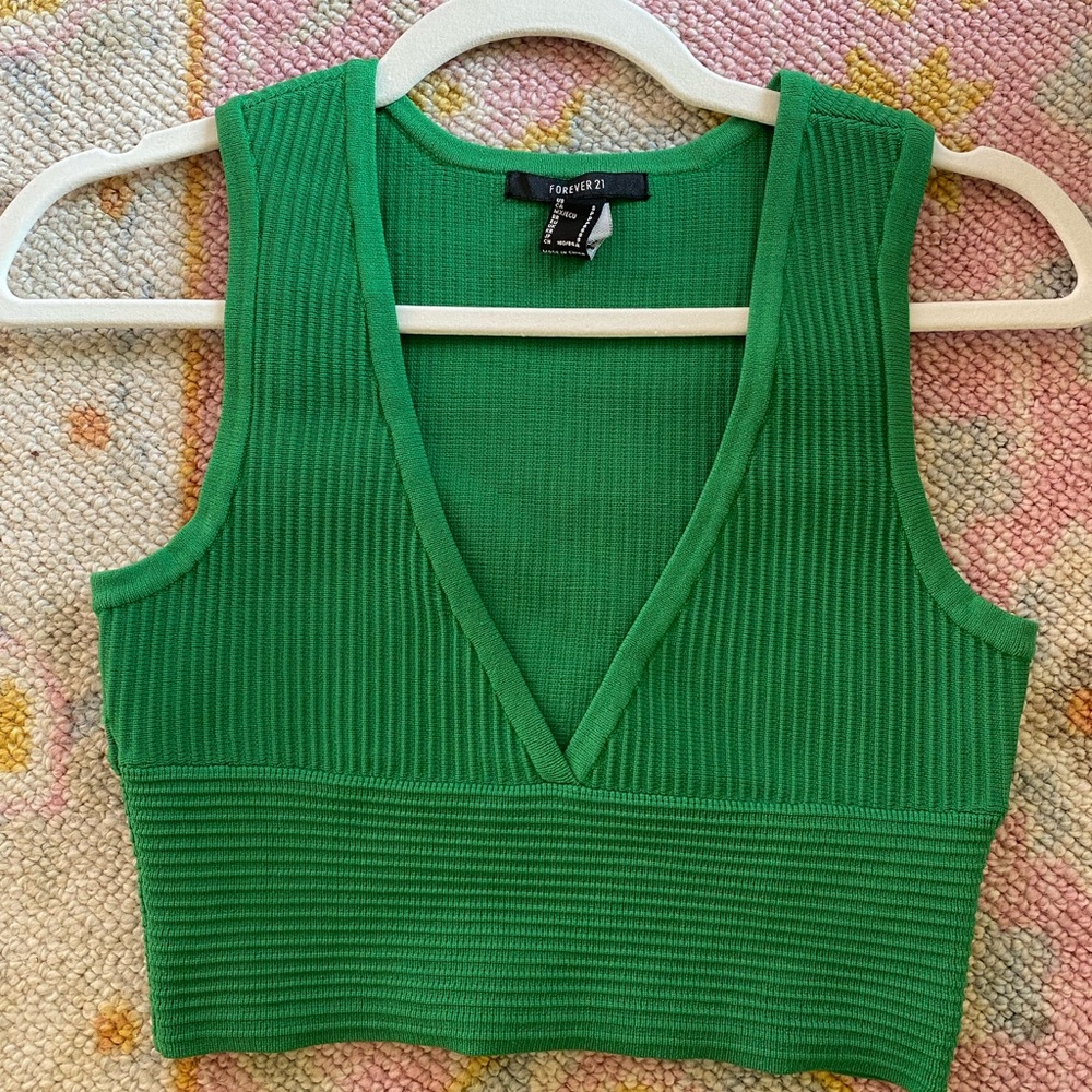 FOREVER 21 Kelly Green Ribbed Crop Top